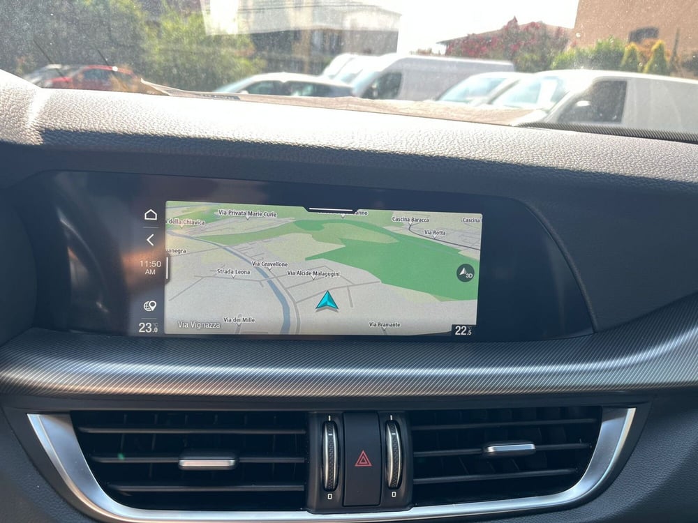 Alfa Romeo Stelvio usata a Milano (17)