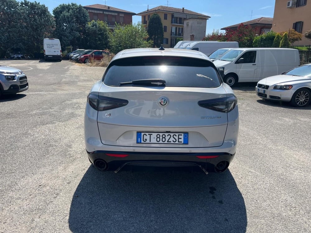 Alfa Romeo Stelvio usata a Milano (8)