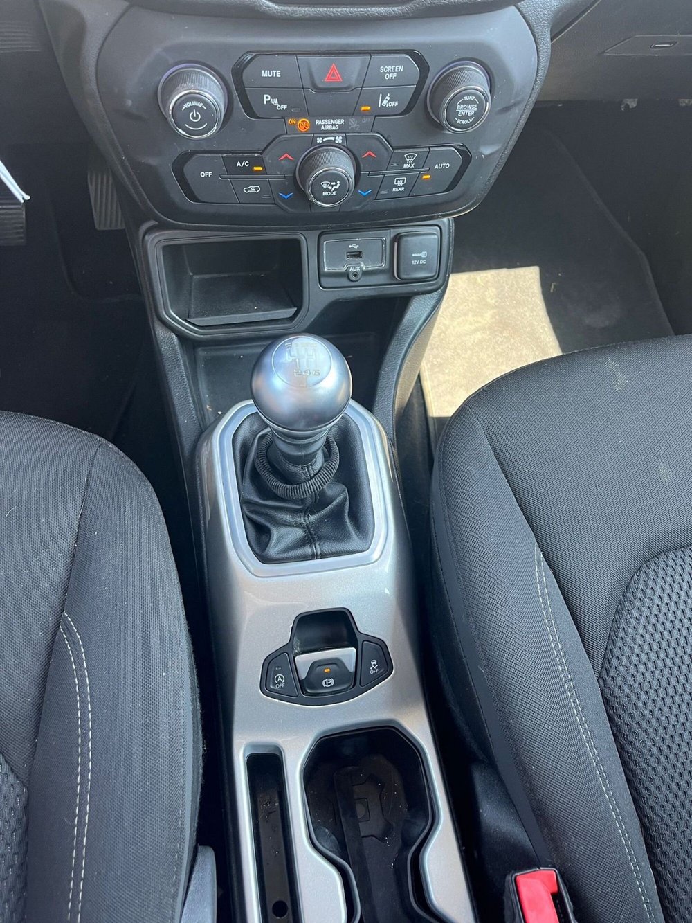 Jeep Renegade usata a Milano (16)
