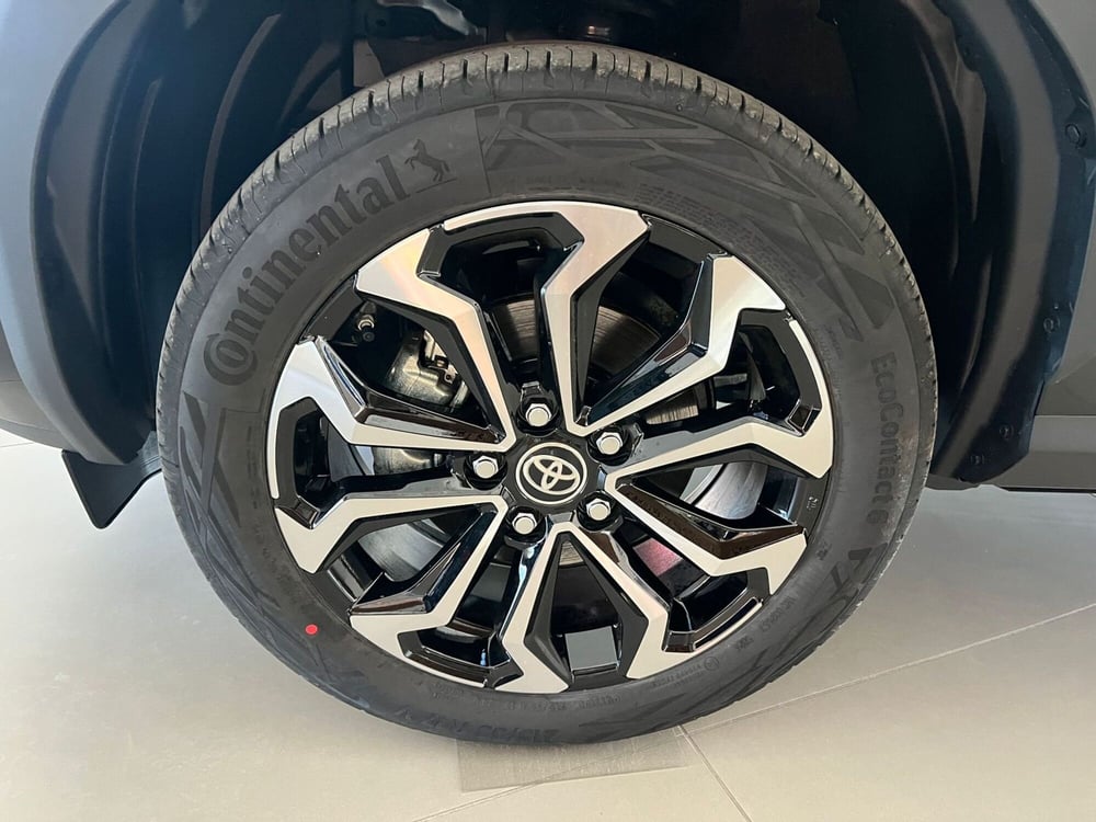 Toyota Yaris Cross nuova a Milano (11)