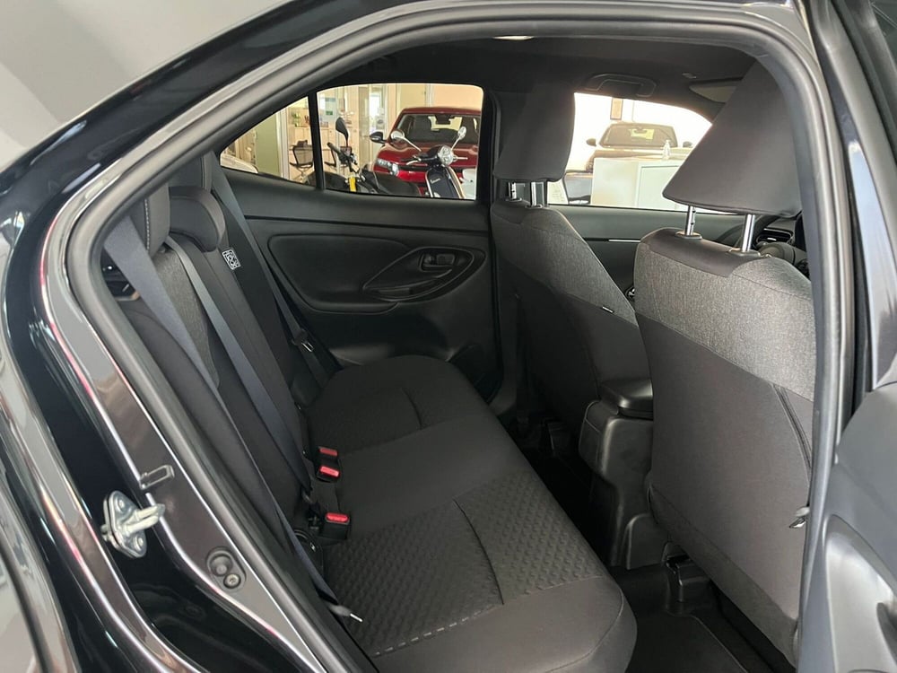 Toyota Yaris Cross nuova a Milano (15)