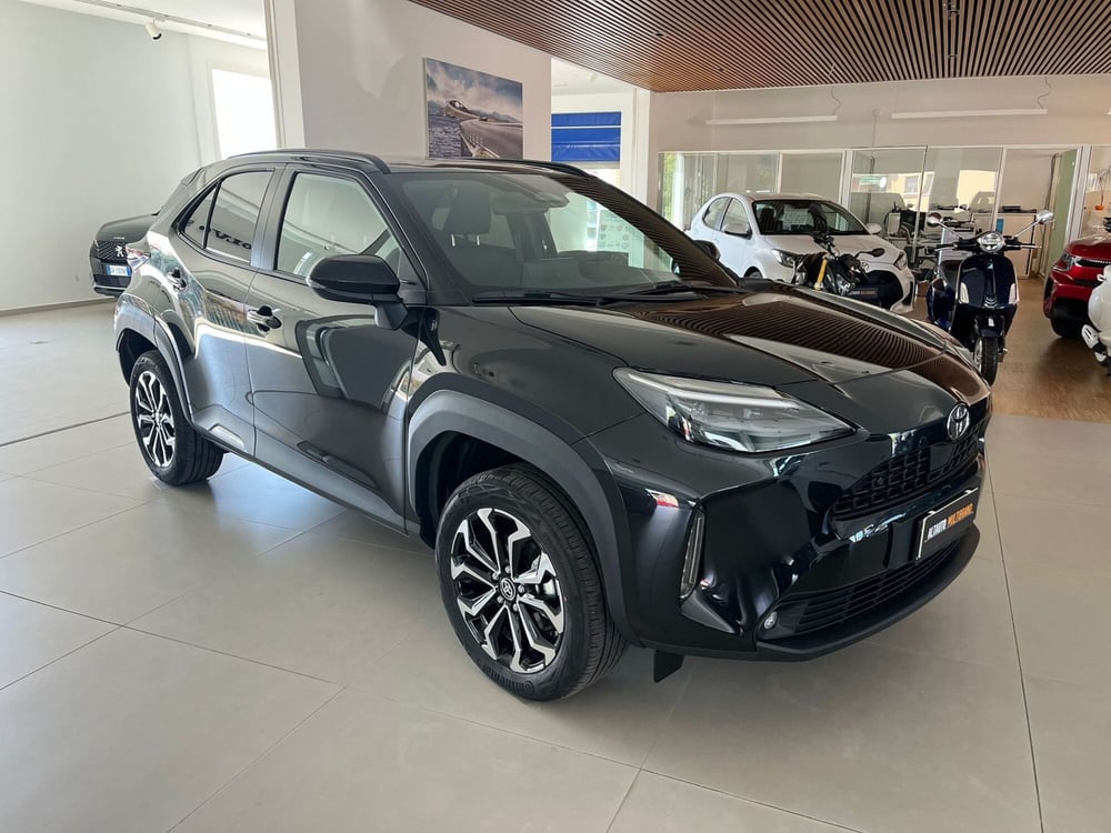 Toyota Yaris Cross nuova a Milano (3)