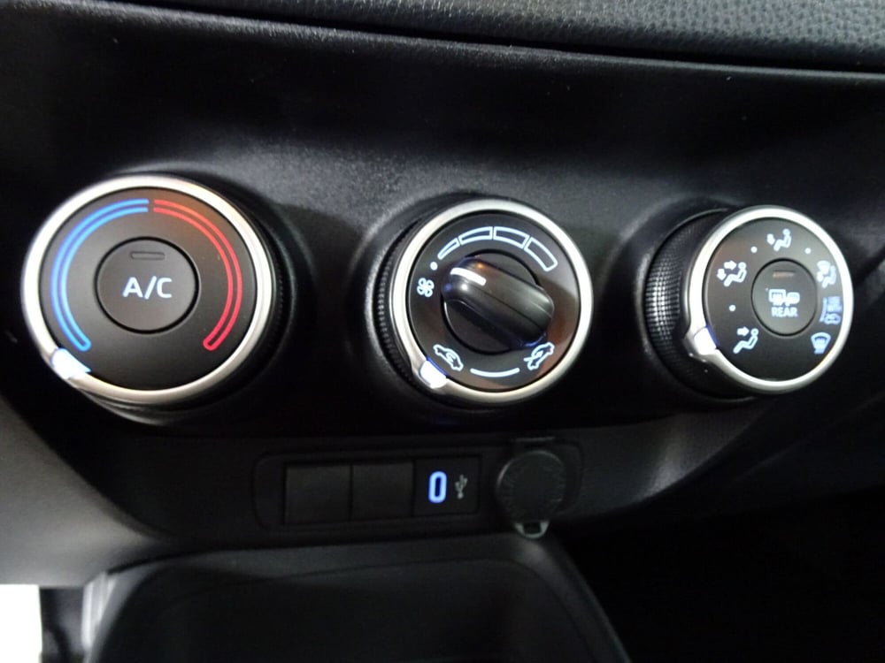 Toyota Aygo X nuova a Treviso (11)