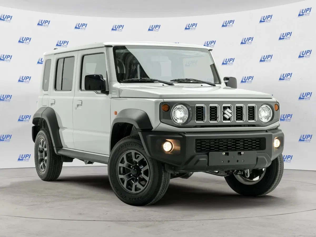 Suzuki Jimny nuova a Pistoia (4)
