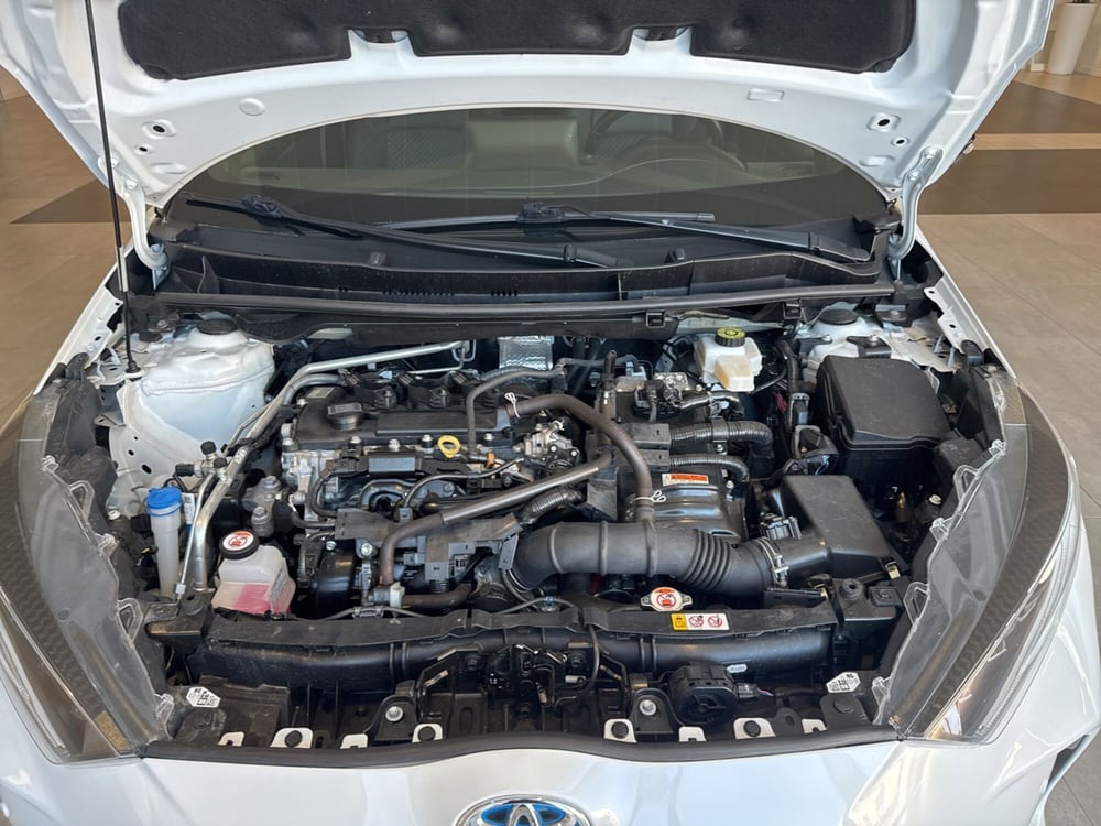 Toyota Yaris nuova a Sassari (13)