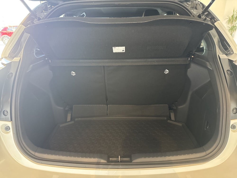 Toyota Yaris nuova a Sassari (14)