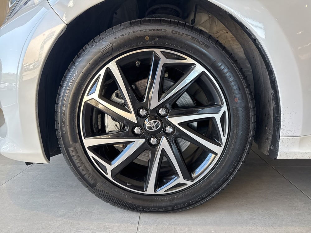 Toyota Yaris nuova a Sassari (15)