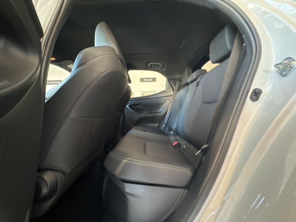 Toyota Yaris nuova a Sassari (19)