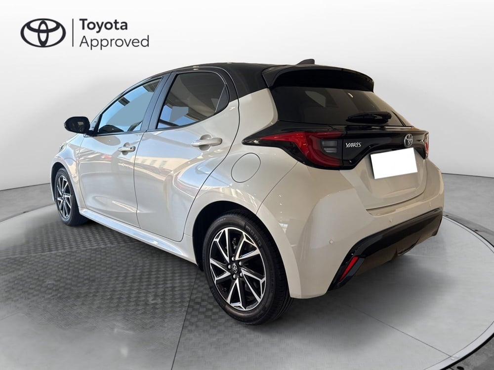 Toyota Yaris nuova a Sassari (3)