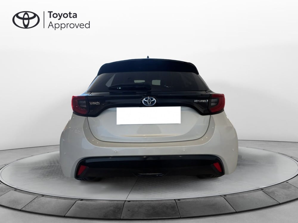 Toyota Yaris nuova a Sassari (4)