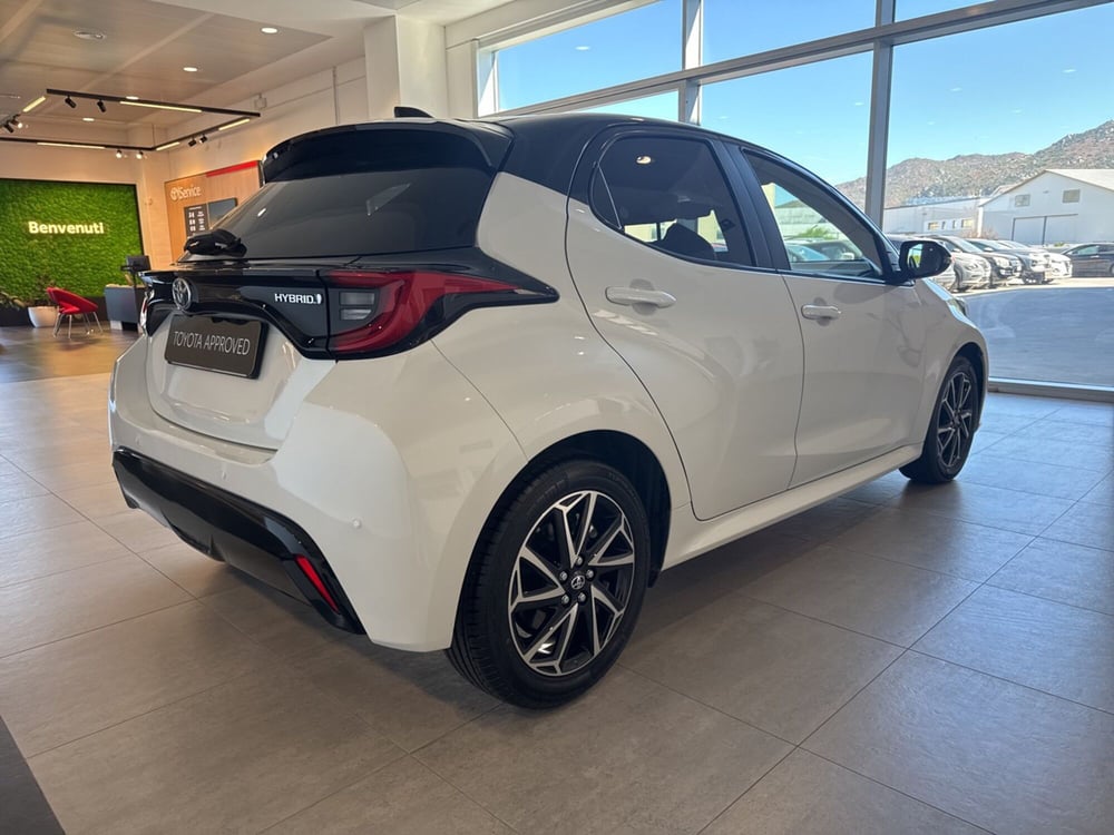 Toyota Yaris nuova a Sassari (6)
