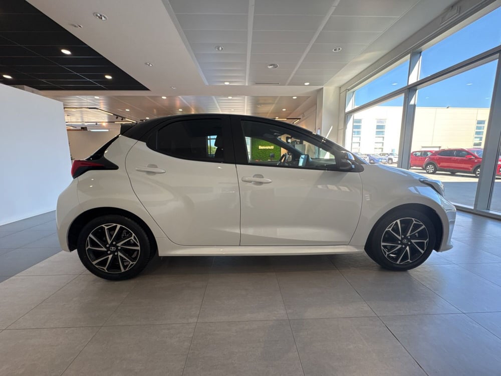 Toyota Yaris nuova a Sassari (7)