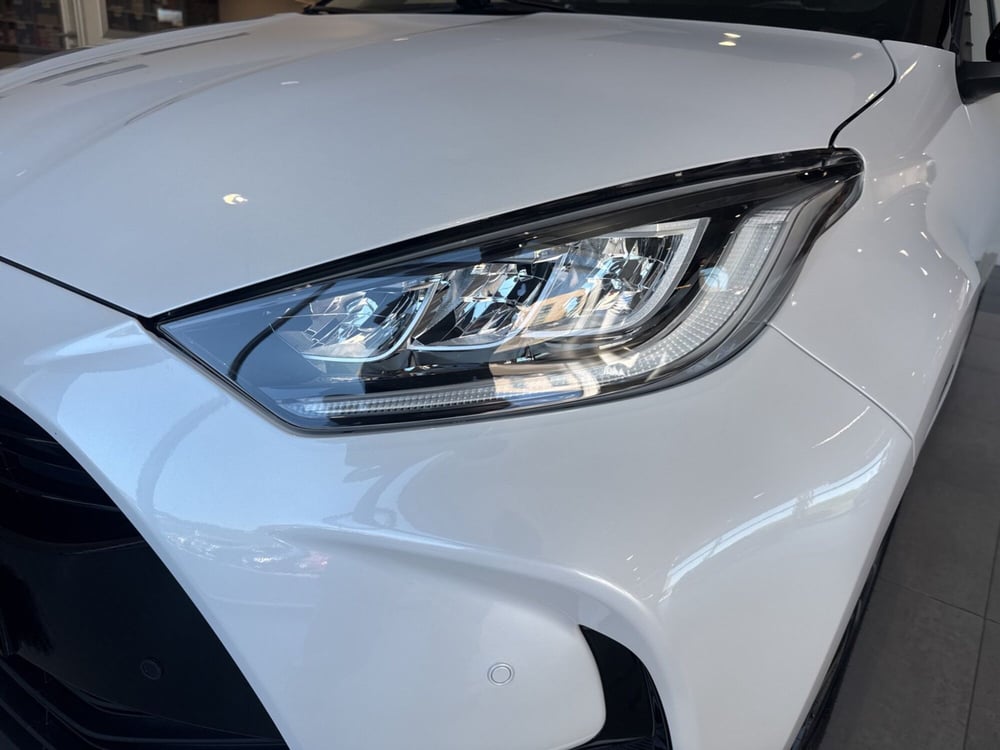Toyota Yaris nuova a Sassari (9)