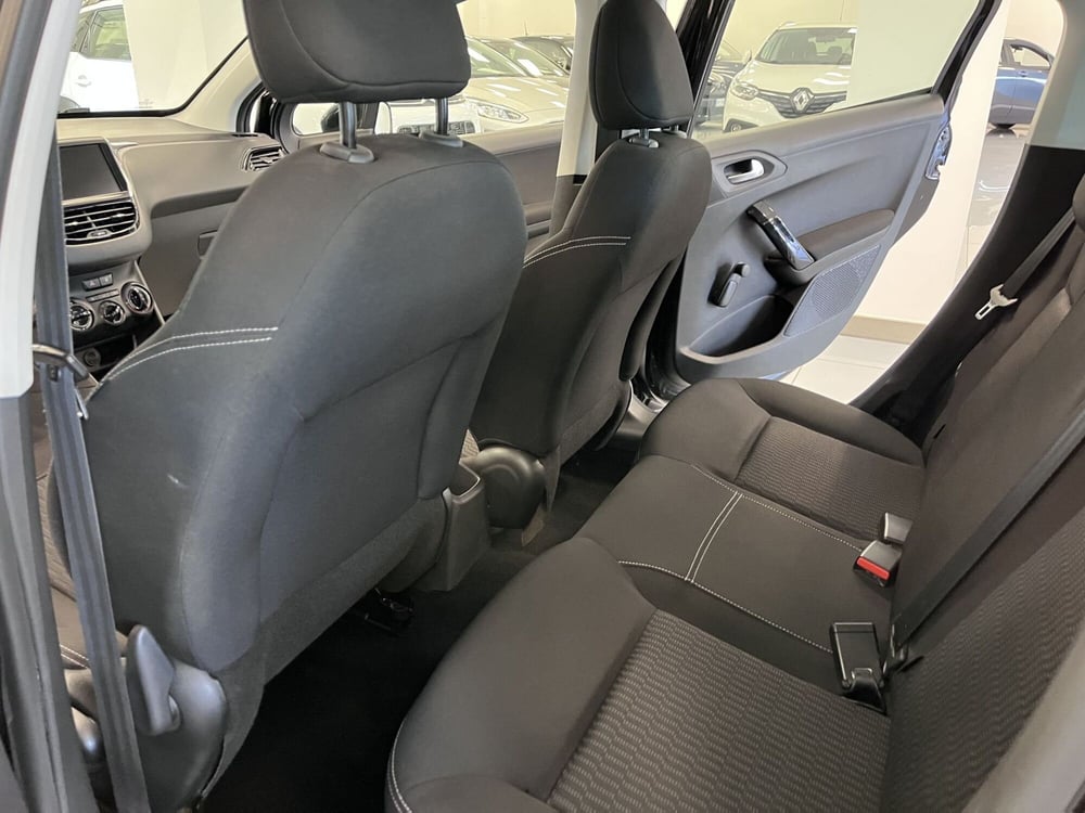Peugeot 208 usata a Prato (9)