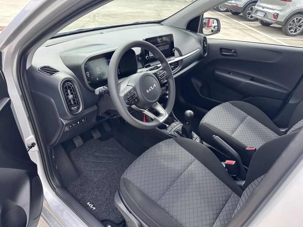 Kia Picanto nuova a Cremona (9)