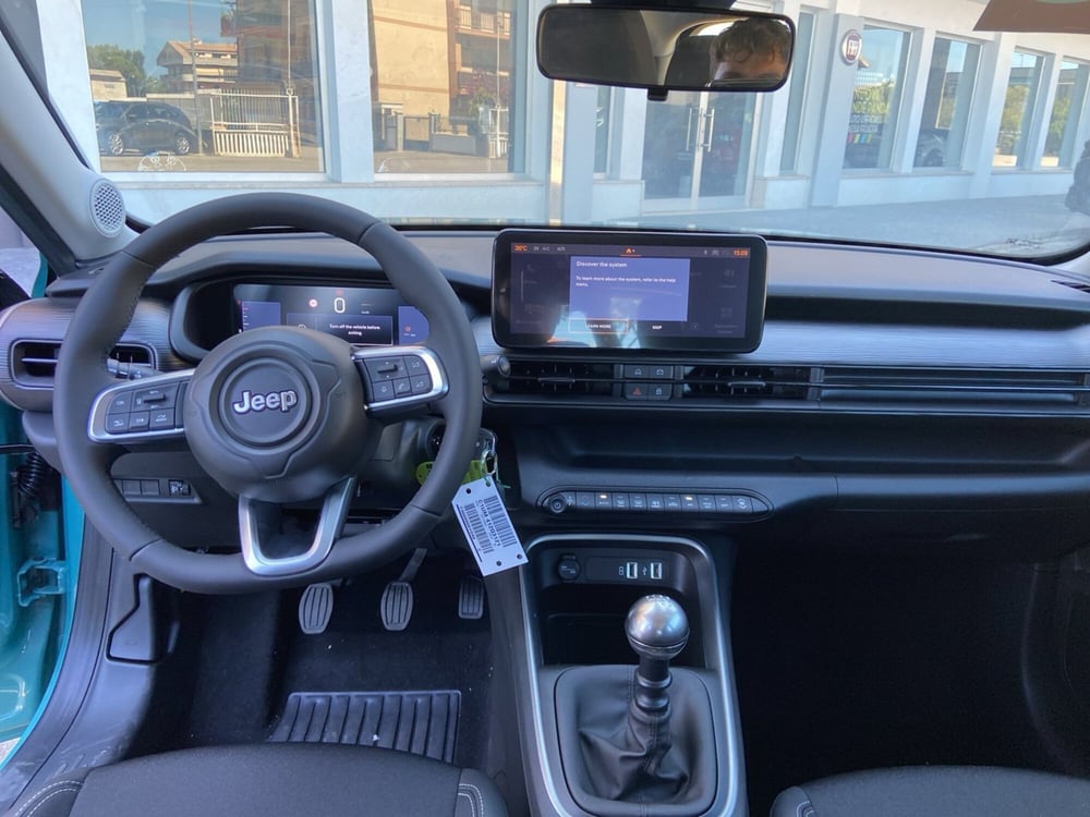 Jeep Avenger nuova a Chieti (18)