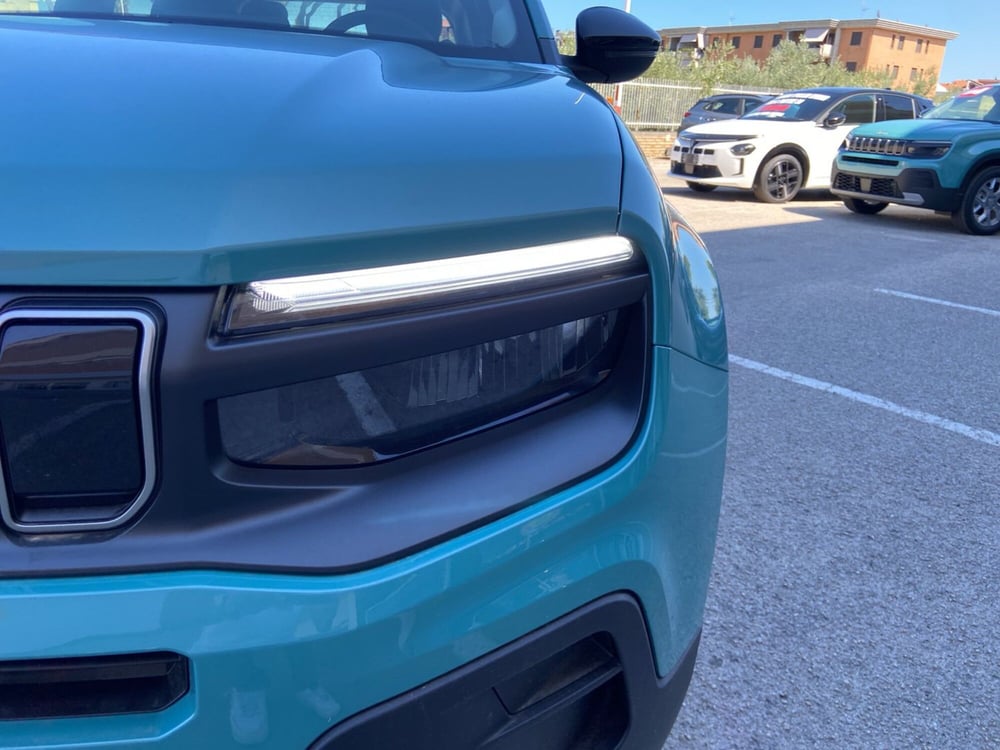 Jeep Avenger nuova a Chieti (9)