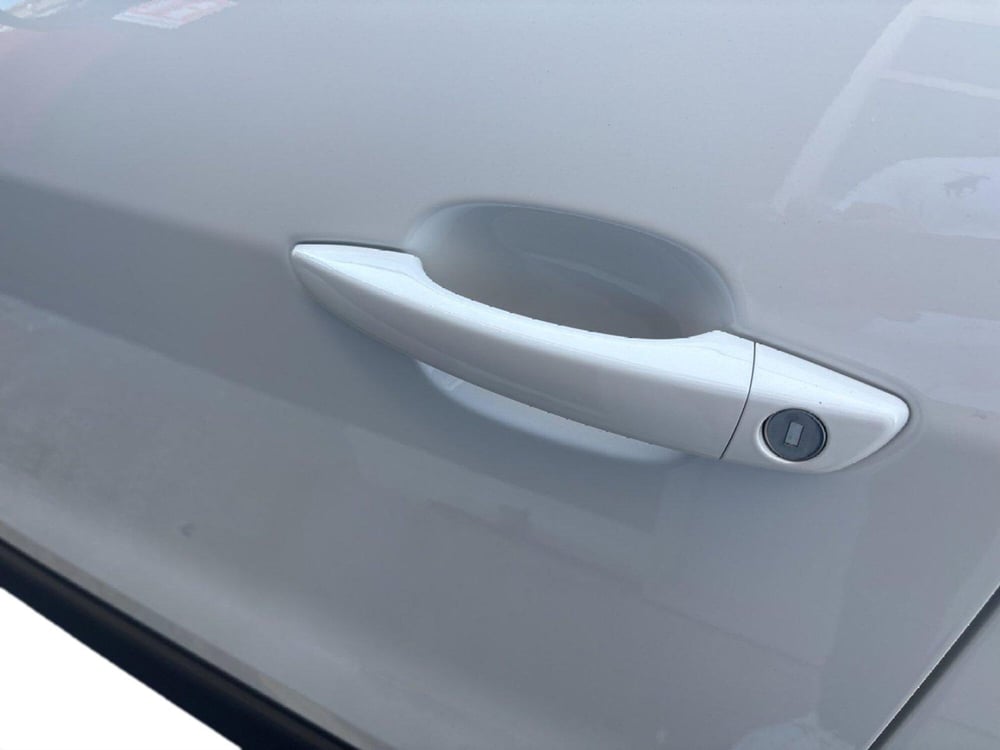 Jeep Avenger nuova a Agrigento (11)