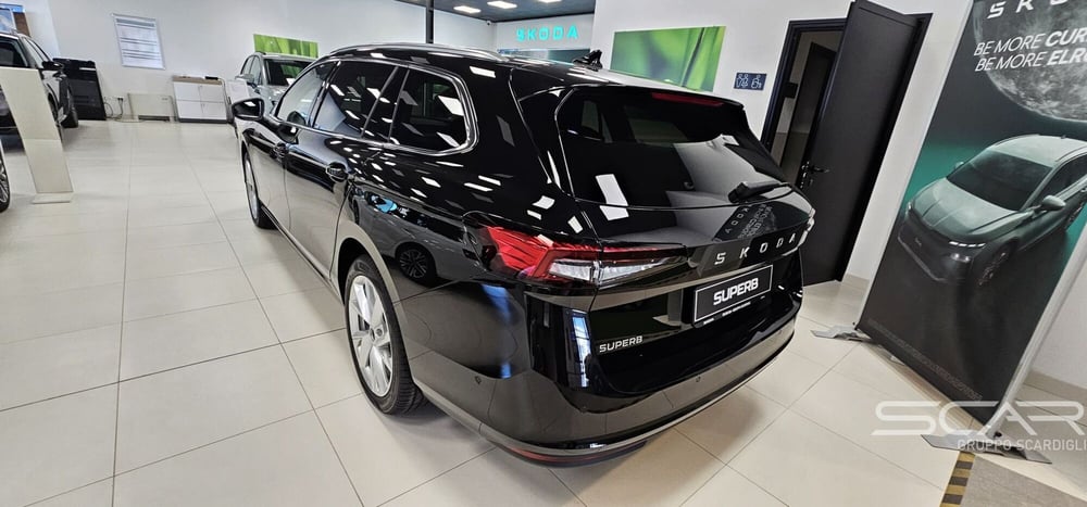 Skoda Superb Station Wagon nuova a Livorno (3)