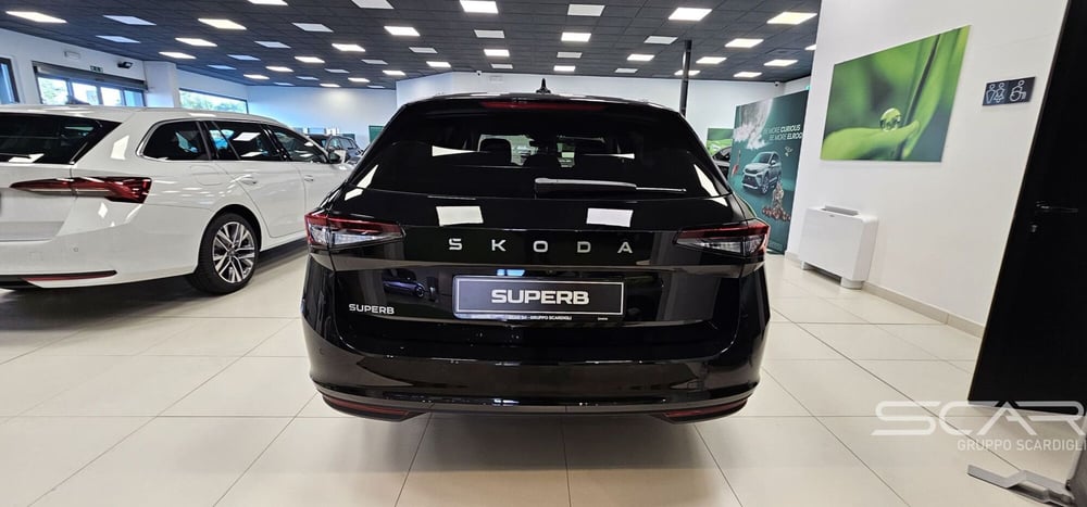 Skoda Superb Station Wagon nuova a Livorno (4)