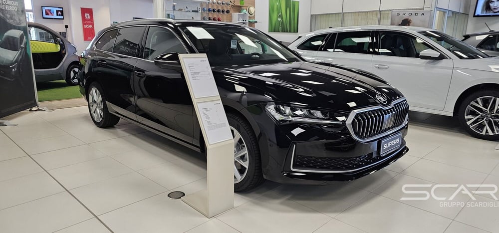 Skoda Superb Station Wagon nuova a Livorno (6)