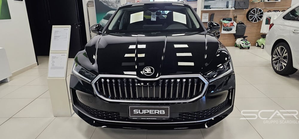 Skoda Superb Station Wagon nuova a Livorno (7)