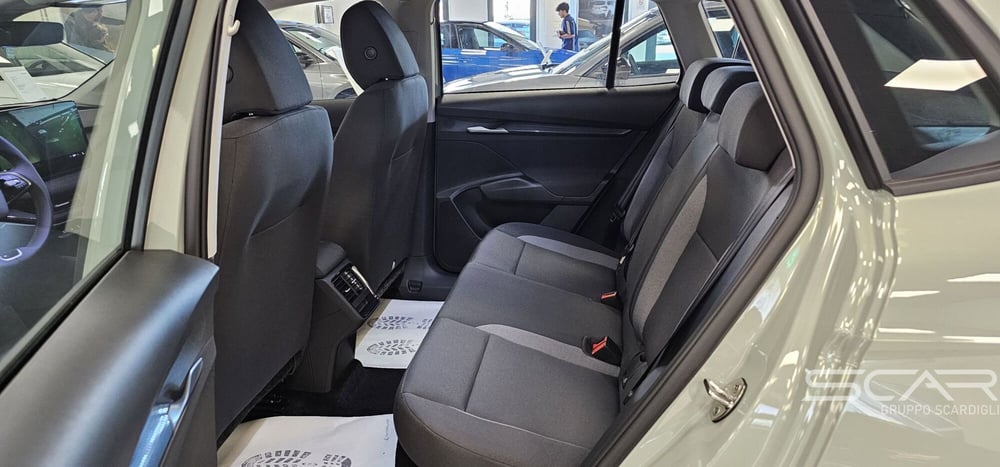 Skoda Elroq nuova a Livorno (14)