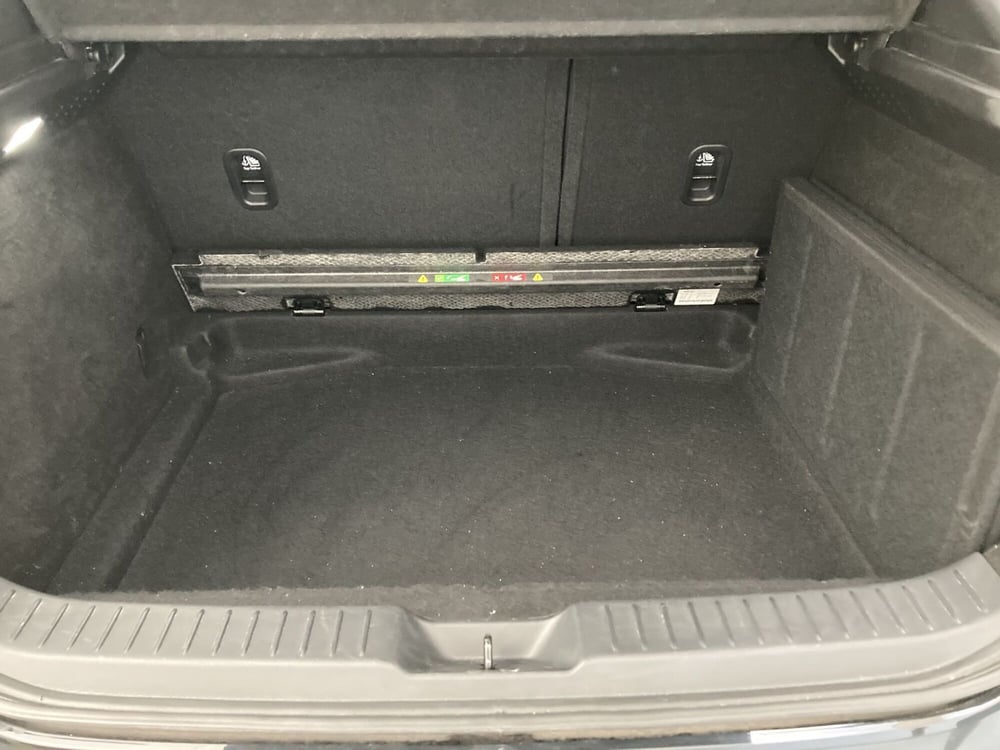 Mazda CX-30 usata a Pavia (16)