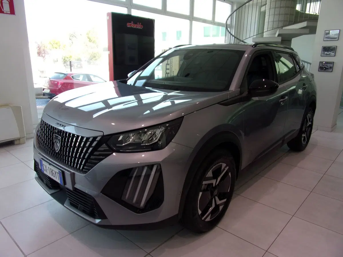 Peugeot 2008 nuova a Reggio Emilia (2)