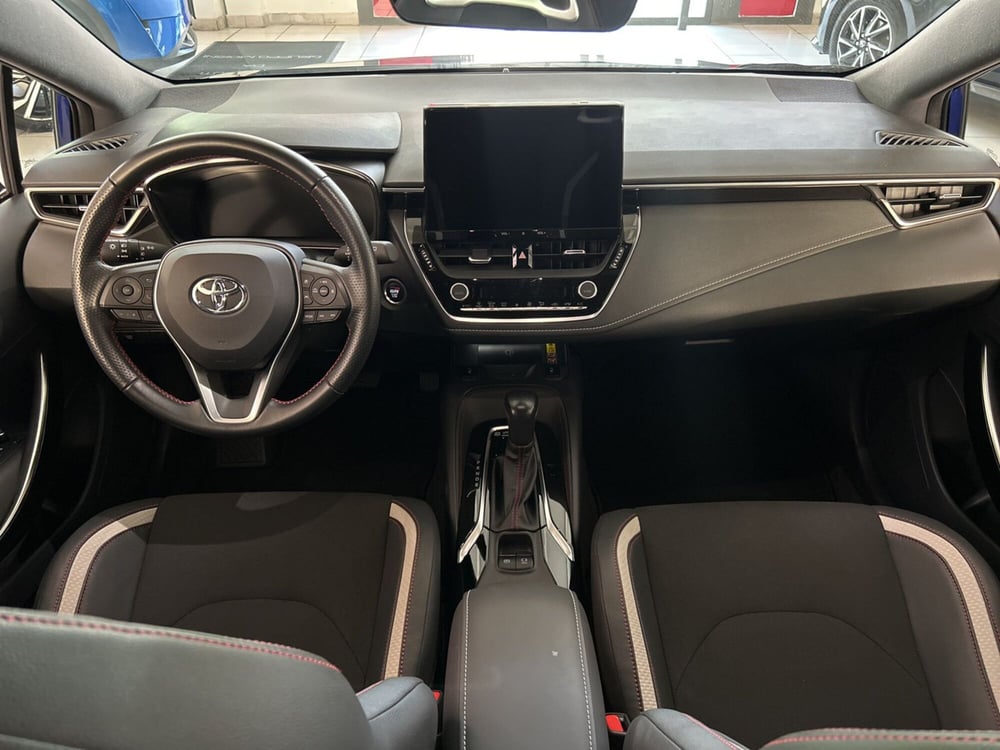 Toyota Corolla Touring Sports usata a Bologna (10)