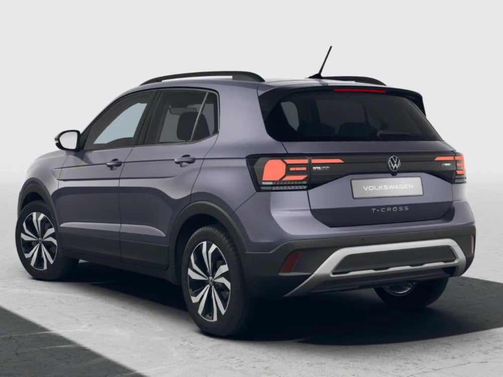 Volkswagen T-Cross nuova a Livorno (3)