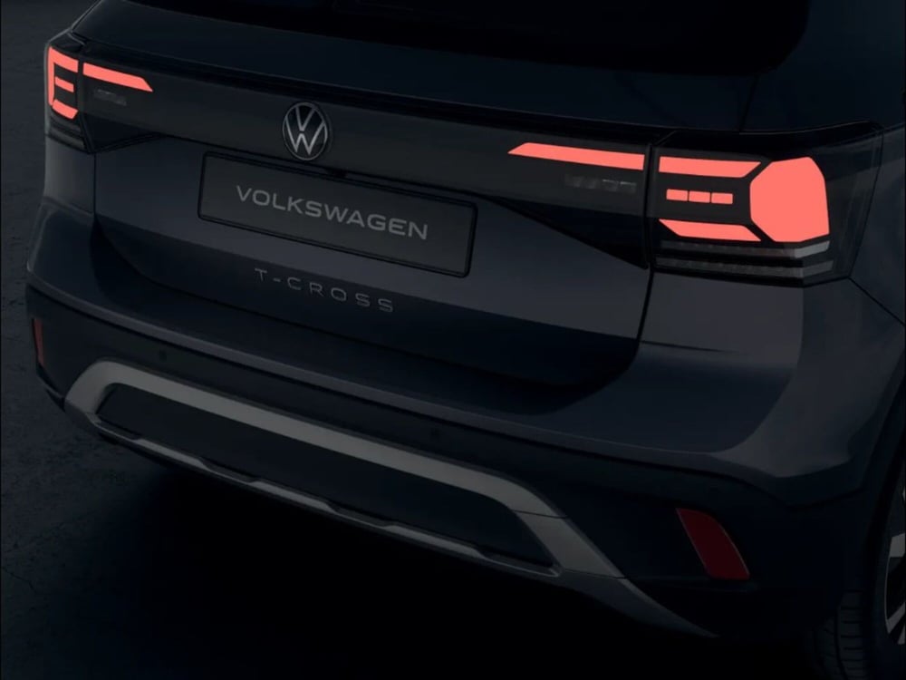 Volkswagen T-Cross nuova a Livorno (5)