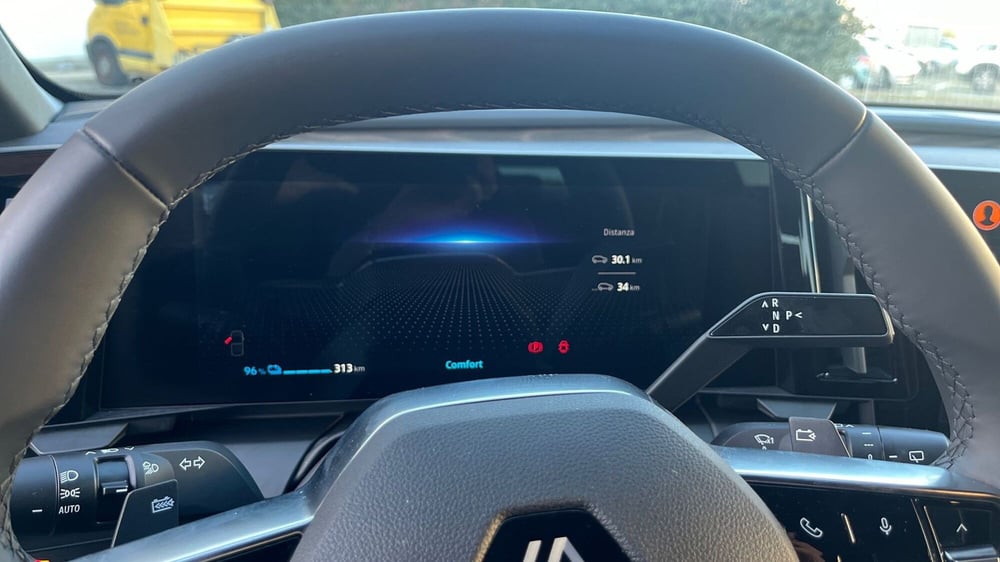 Renault Megane E-Tech Electric nuova a Catania (12)