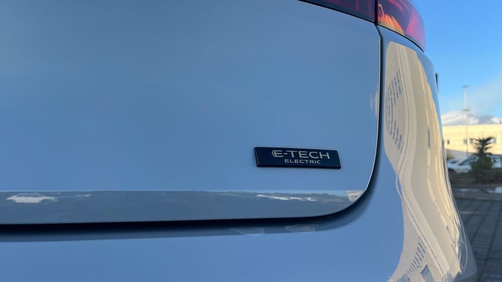 Renault Megane E-Tech Electric nuova a Catania (18)