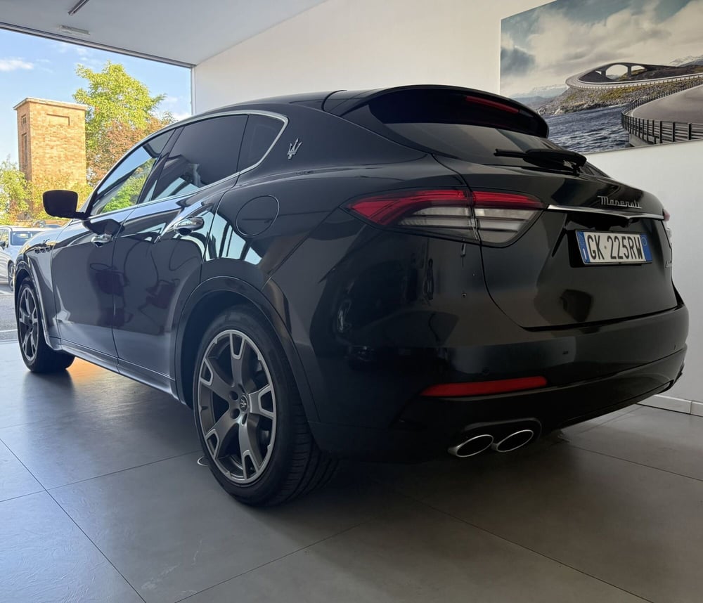 Maserati Levante usata a Parma (8)
