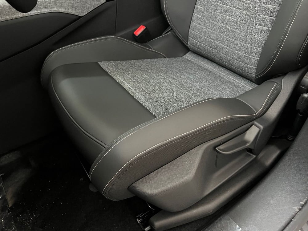 Peugeot 3008 nuova a Bari (16)