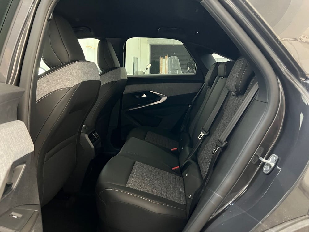 Peugeot 3008 nuova a Bari (17)