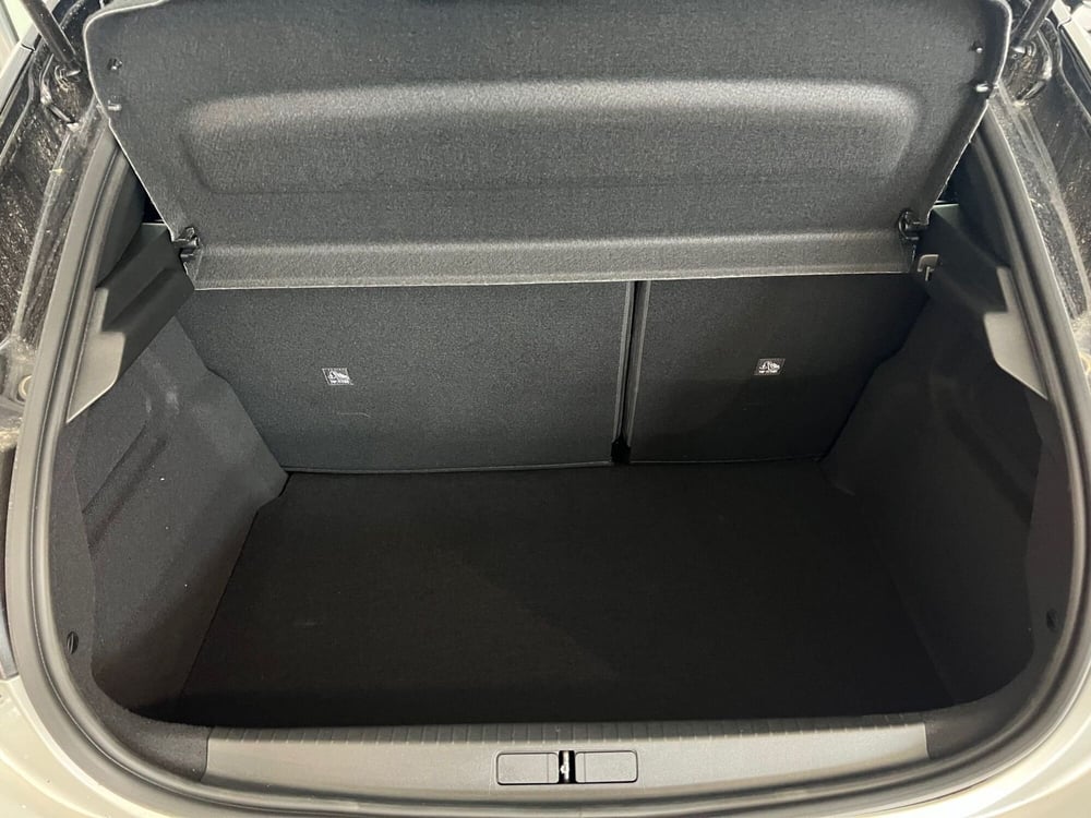 Opel Corsa nuova a Bari (9)