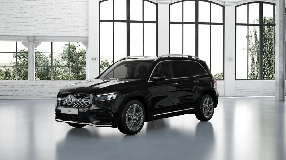 Mercedes-Benz GLB nuova a Pescara