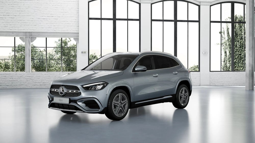 Mercedes-Benz GLA SUV nuova a Pescara