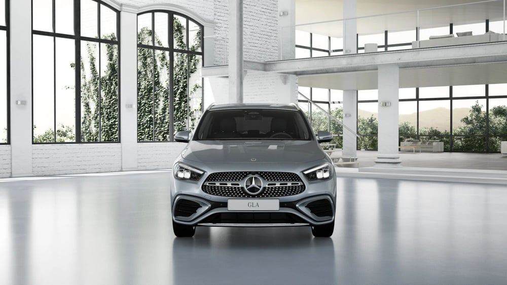 Mercedes-Benz GLA SUV nuova a Pescara (2)