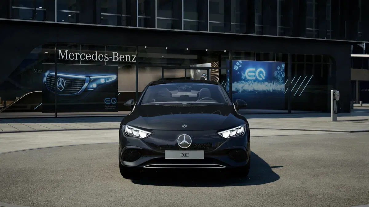 Mercedes-Benz EQE nuova a Pescara (2)