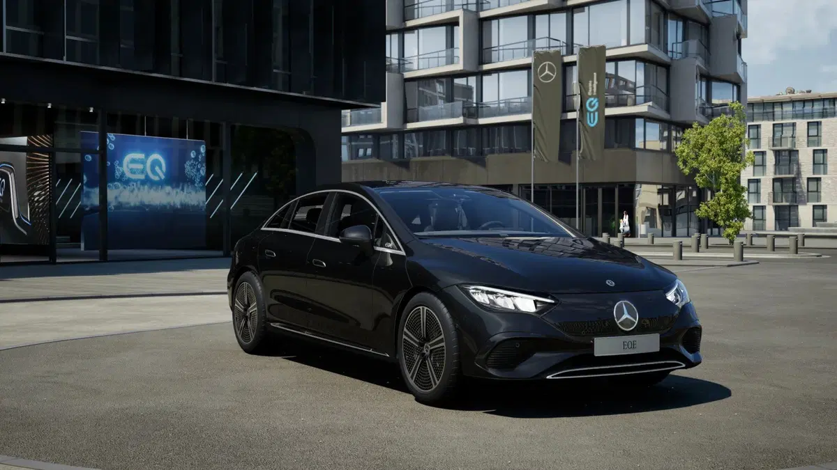 Mercedes-Benz EQE nuova a Pescara (3)