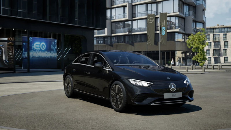 Mercedes-Benz EQE nuova a Pescara (3)