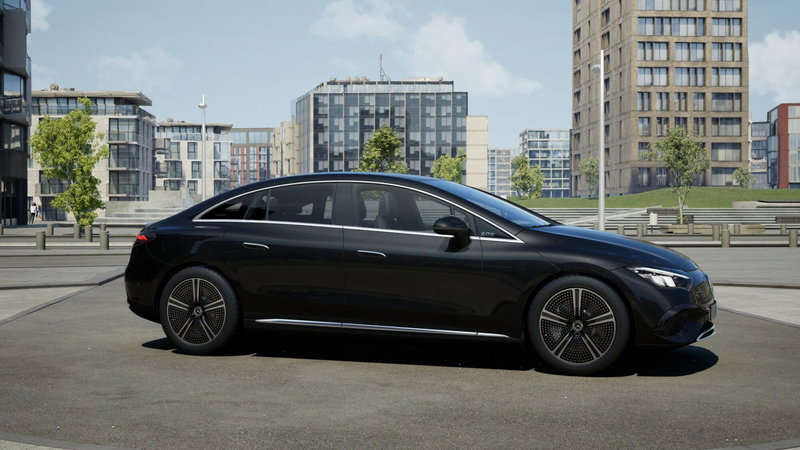 Mercedes-Benz EQE nuova a Pescara (4)