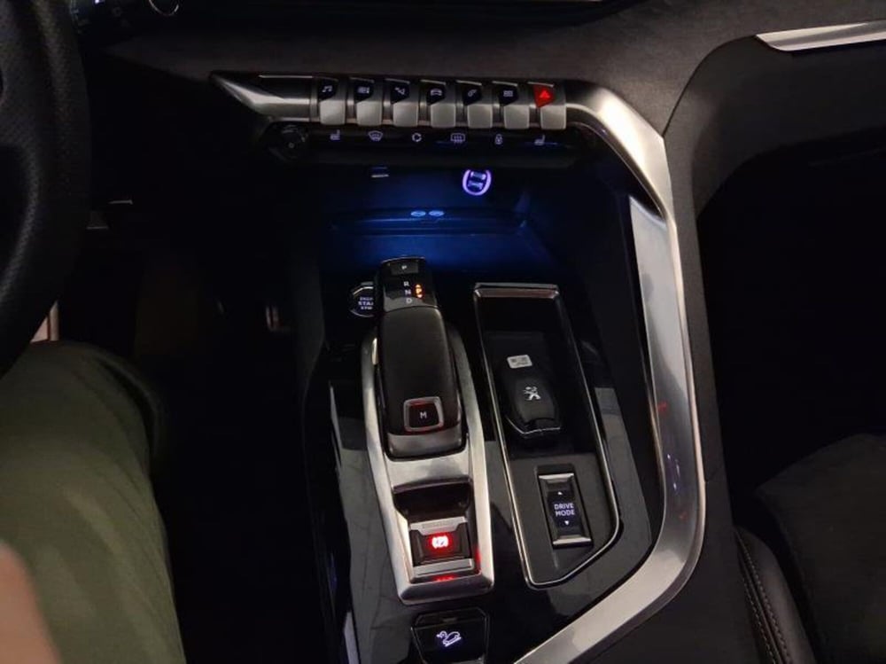 Peugeot 5008 usata a Genova (16)