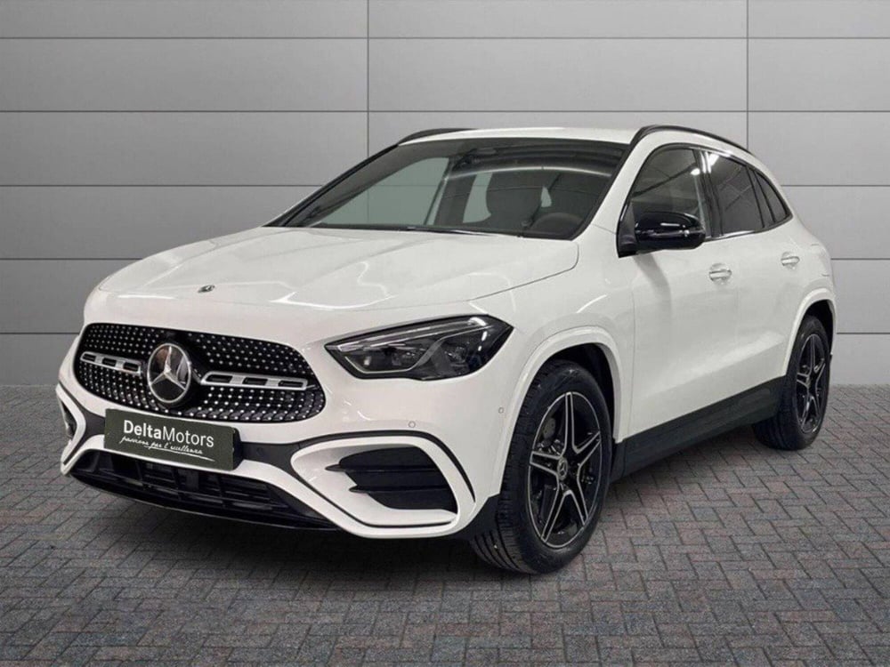 Mercedes-Benz GLA SUV nuova a Macerata