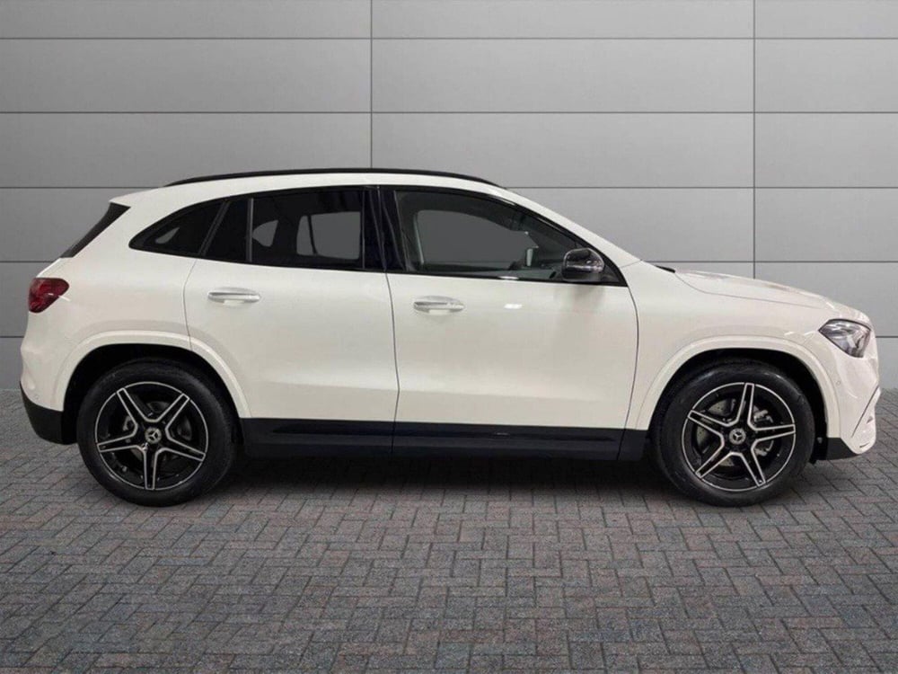 Mercedes-Benz GLA SUV nuova a Macerata (3)