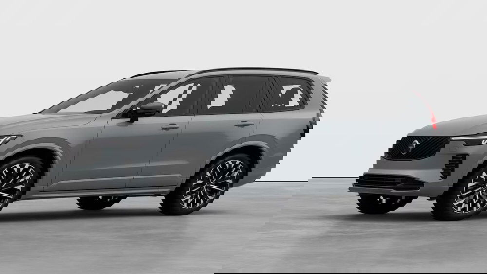 Volvo XC90 nuova a Como