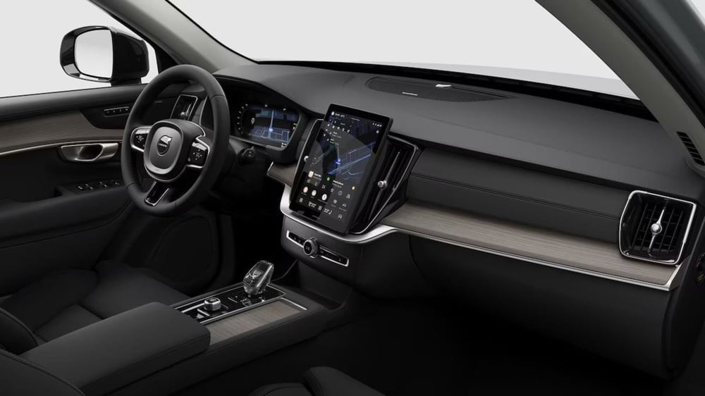 Volvo XC90 nuova a Como (8)